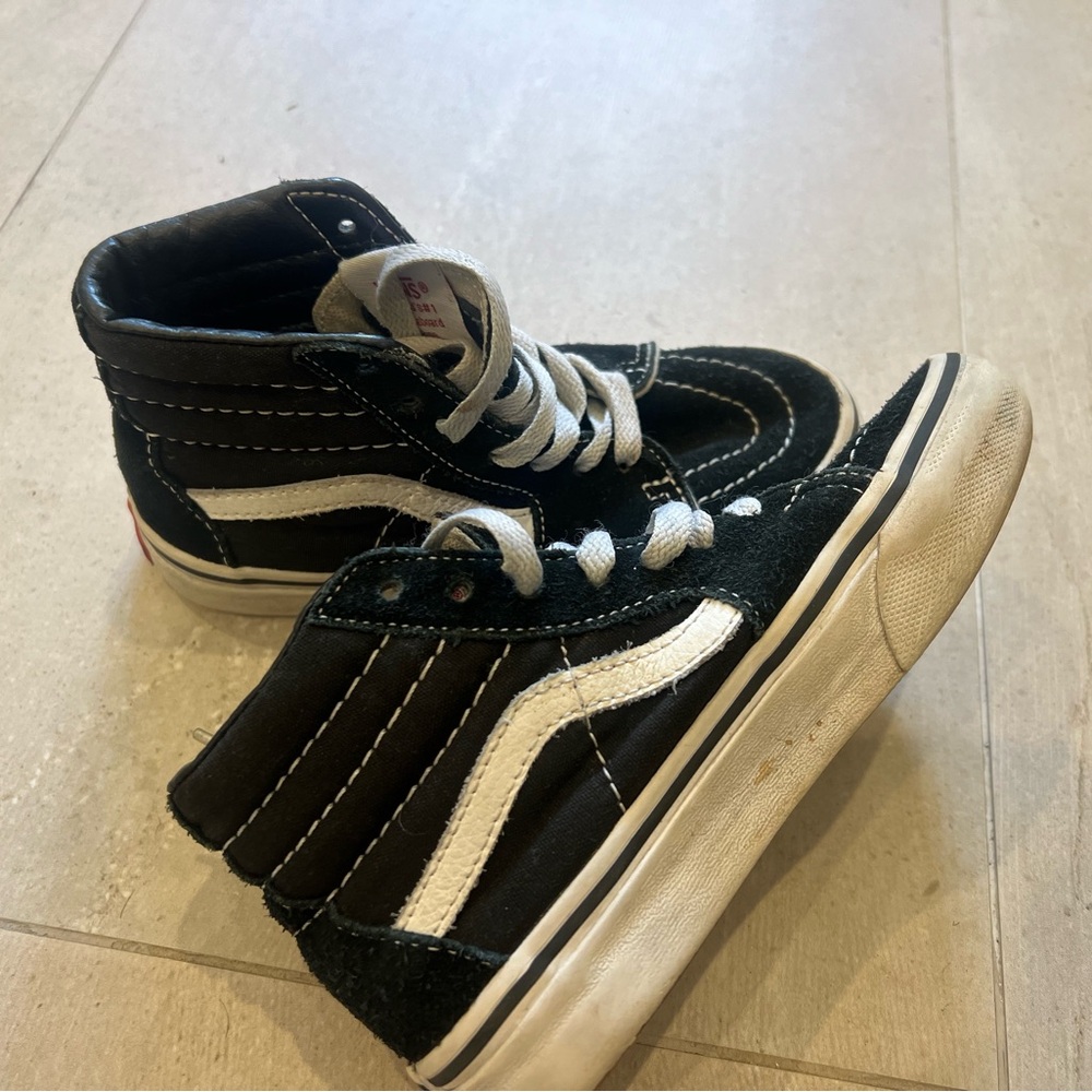 Vans boys skateboard shoes
